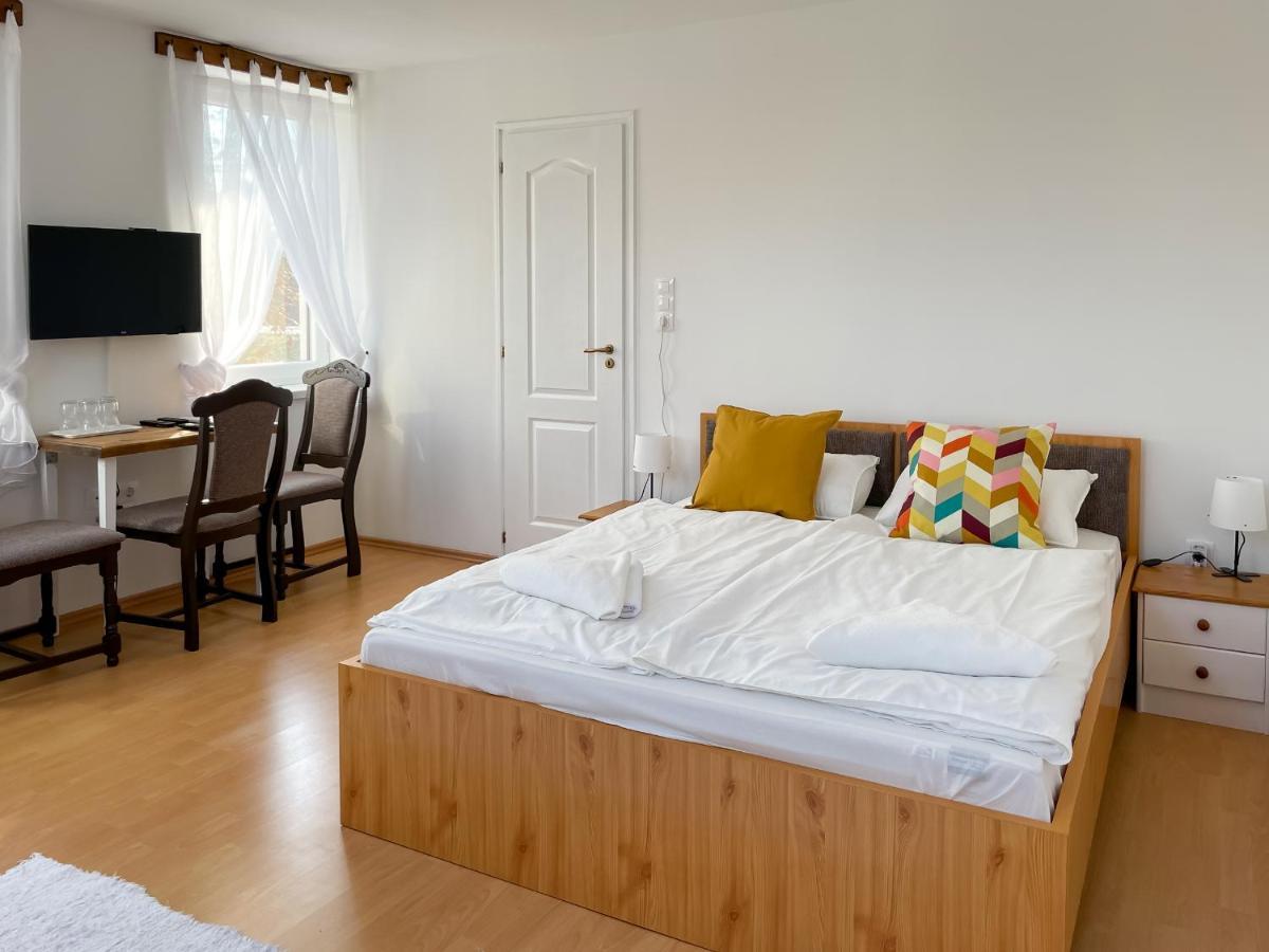 Tanyacsarda Panzio Bed & Breakfast บายา ภายนอก รูปภาพ