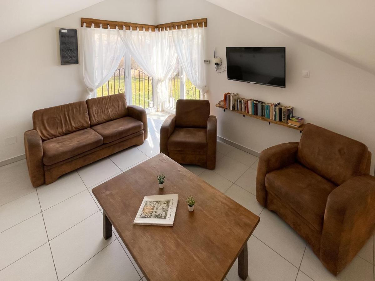 Tanyacsarda Panzio Bed & Breakfast บายา ภายนอก รูปภาพ